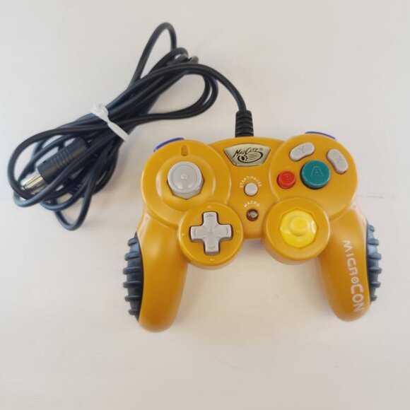 Nintendo GameCube MadCatz MicroCon Controller Orange - Picture 1 of 6